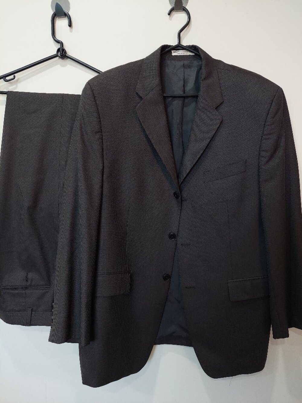 DKNY Essentials Men's 42R 2 Piece Suit Set Brown Houndstooth